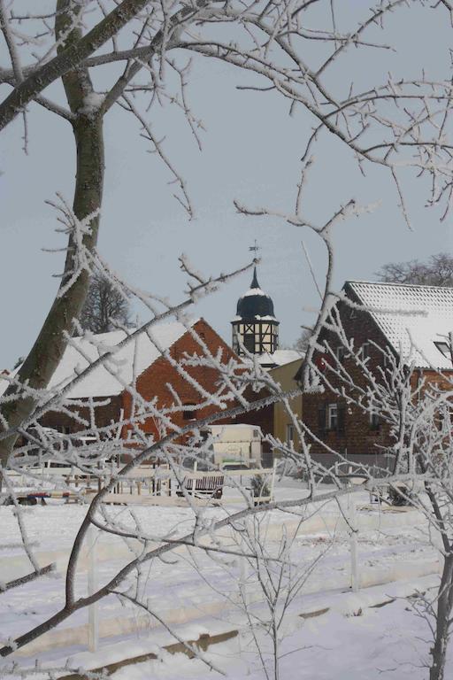 Hotel Gutshof Zum Adlernest Arnsnesta Exteriér fotografie