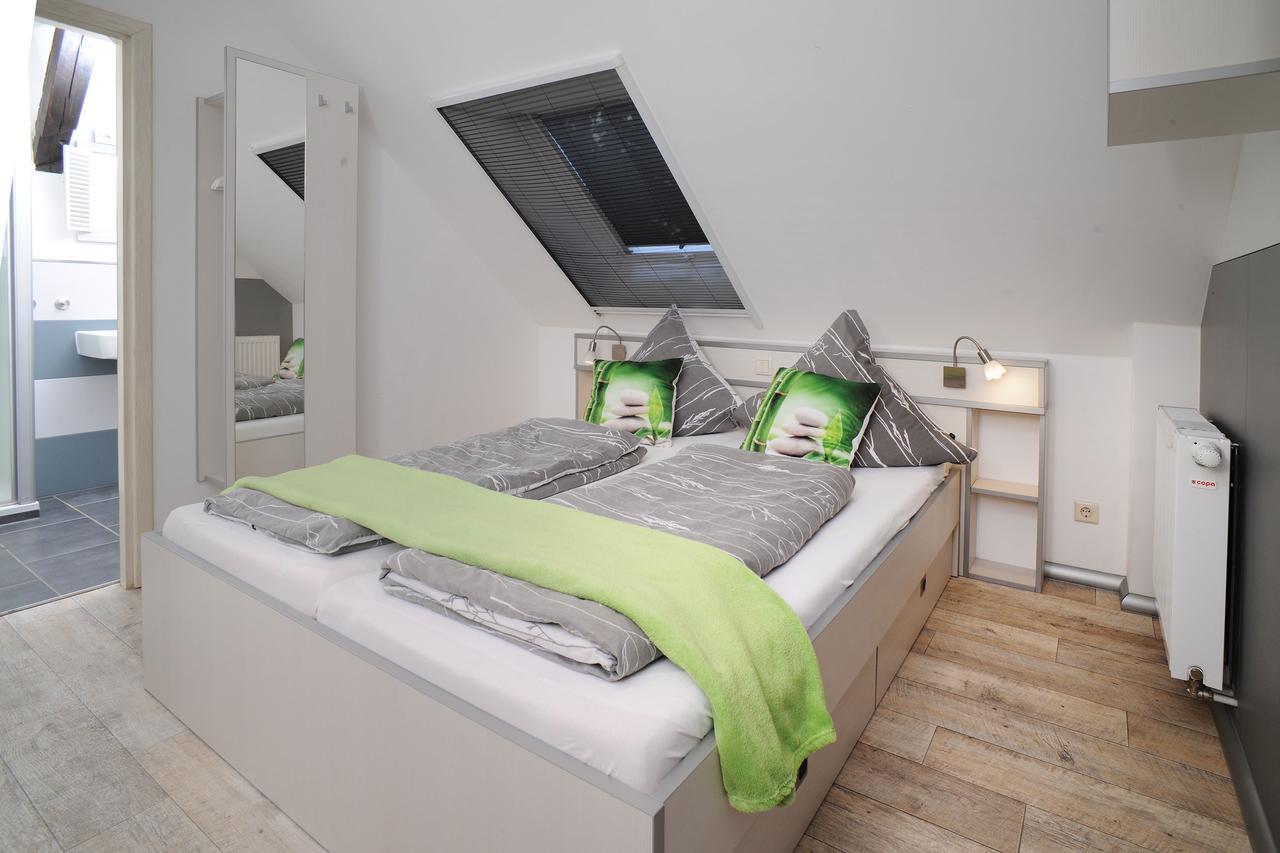 Hotel Gutshof Zum Adlernest Arnsnesta Exteriér fotografie